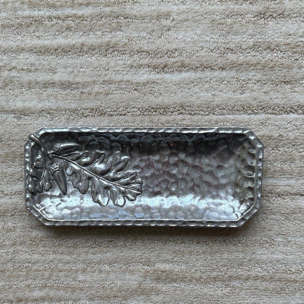 EUC Vintage 2000 Arthur Court Aluminum Small Serving Tray Platter Oak Leaf Acorn